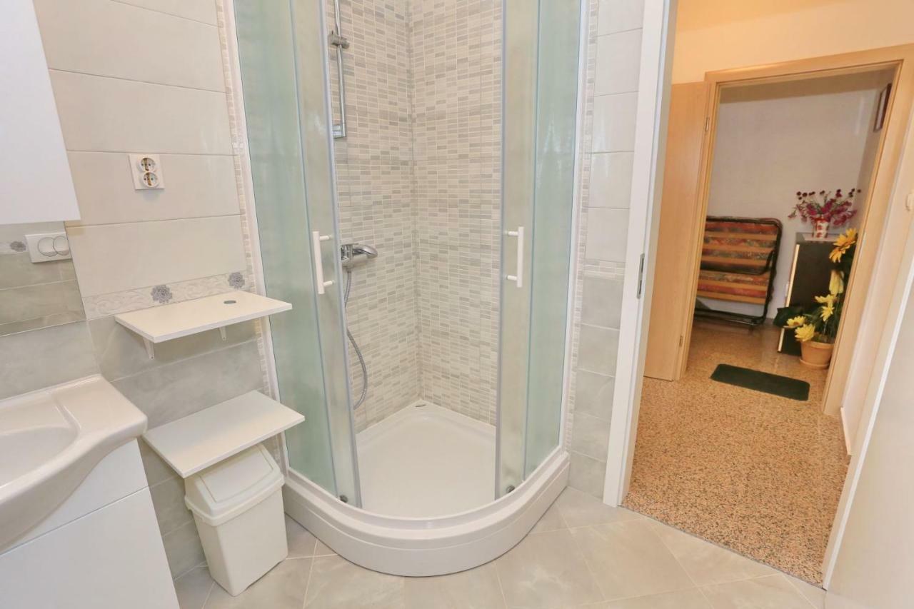 Apartments Romansa Zaton  Extérieur photo